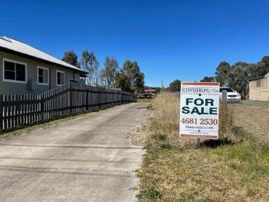 Residential Block Sold - QLD - Stanthorpe - 4380 - Residential home site with park frontage  (Image 2)