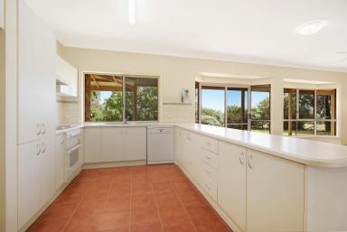 House Leased - VIC - Kiewa - 3691 - “Country Family Sized Home”  (Image 2)