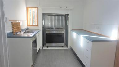 House Leased - QLD - Pomona - 4568 - This Charming Queenslander is Just Waiting for Someone to Call it Home  (Image 2)