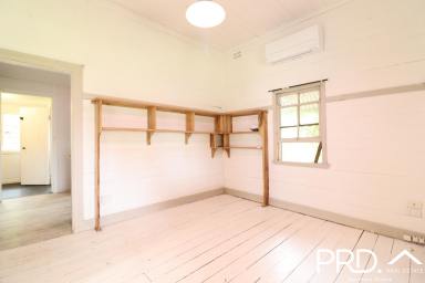 House Leased - NSW - Lismore - 2480 - Cottage Charm In Prime Location  (Image 2)