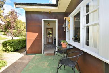 House For Sale - VIC - Beechworth - 3747 - COTTAGECORE  (Image 2)
