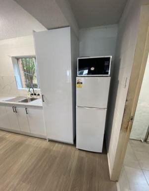 House Leased - QLD - South Mackay - 4740 - PARTLY FURNISHED UNIT CLOSE TO TOWN  (Image 2)