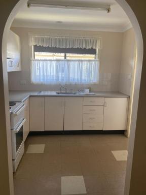 Unit For Lease - NSW - Glen Innes - 2370 - Comfortable Living  (Image 2)