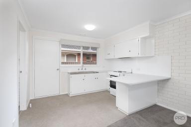 House Leased - VIC - Wendouree - 3355 - FULLY ELECTRIC ONE BEDROOM UNIT IN WENDOUREE  (Image 2)