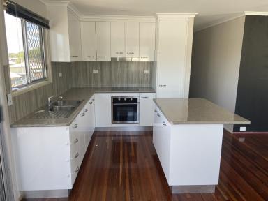 House Leased - QLD - Beaconsfield - 4740 - BEAUTIFUL RENOVATED MASSIVE TWO STOREY HOME IN ANDERGROVE CLOSE TO EVERYTHING  (Image 2)