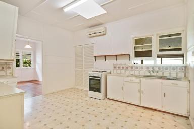 House Leased - QLD - Centenary Heights - 4350 - Cozy home close to schools & shops  (Image 2)