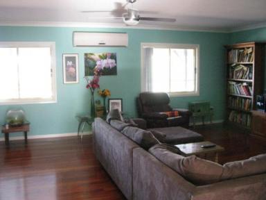 House For Sale - NSW - Moree - 2400 - THE COMPLETE PACKAGE  (Image 2)