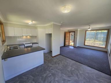 Unit Leased - NSW - Old Bar - 2430 - NEAT & TIDY VILLA IN QUIET CUL-DE-SAC  (Image 2)