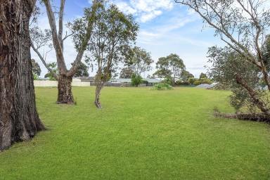 Residential Block For Sale - VIC - Hamilton - 3300 - Outstanding Building Block – Sensational Location  (Image 2)