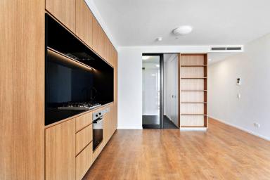 Apartment Leased - SA - Adelaide - 5000 - Luxurious 15th-floor Apartment for Rent  (Image 2)