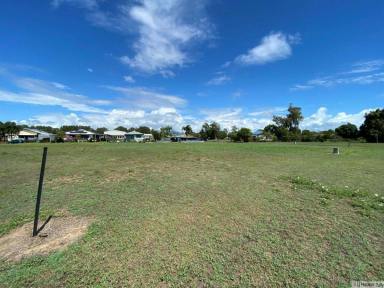Residential Block For Sale - QLD - Tully Heads - 4854 - BUILD YOUR DREAM HOME HERE  (Image 2)