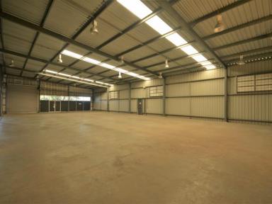 Showrooms/Bulky Goods For Lease - QLD - Toowoomba City - 4350 - Inner City Modern Warehouse/Showroom  (Image 2)