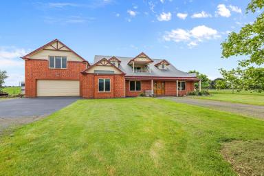 Lifestyle For Sale - VIC - Gainsborough - 3822 - Premium Country Home in Tightly Held Area  (Image 2)
