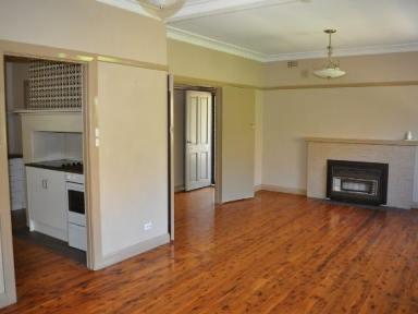 House Leased - NSW - Albury - 2640 - A Central Charmer  (Image 2)