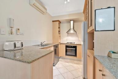 Unit For Lease - QLD - Cairns North - 4870 - One Bedroom with Study Fully Furnished Unit  (Image 2)
