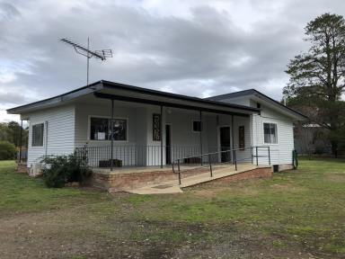 House Leased - NSW - Tumut - 2720 - Three Bedroom Home  (Image 2)