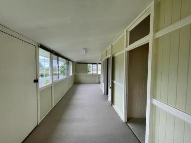 House For Sale - QLD - Stanthorpe - 4380 - Great investment property  (Image 2)