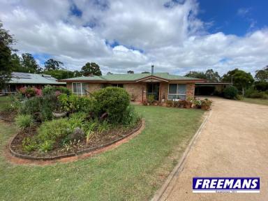 House For Sale - QLD - Kingaroy - 4610 - Tidy brick on 1acre with 7x9m shed  (Image 2)