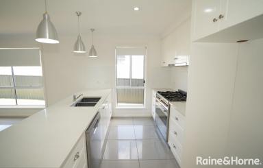 House Leased - NSW - Bourkelands - 2650 - BROOKLYN BEAUTY  (Image 2)