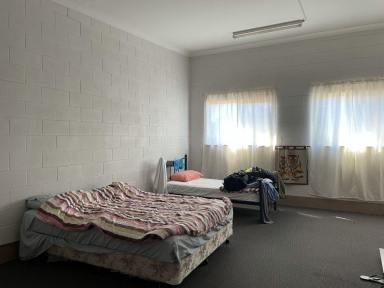 Apartment For Lease - NSW - Lightning Ridge - 2834 - FURNISHED APARTMENT  (Image 2)