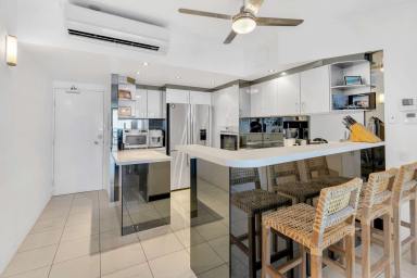 Apartment For Sale - QLD - Cairns City - 4870 - STUNNING POSITION, SURE TO IMPRESS - EXECUTIVE LIVING AT IT'S BEST IN THE HEART OF CAIRNS CITY…  (Image 2)