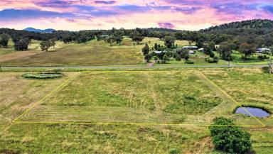 Lifestyle For Sale - NSW - Wallabadah - 2343 - 2.5 ACRES, MOUNTAIN VIEWS & COUNTRY LIFESTYLE  (Image 2)