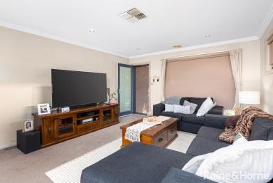 Villa For Lease - NSW - Lloyd - 2650 - IMMACUALTE HOME IN THE HEART OF LLOYD  (Image 2)