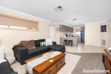 Villa For Lease - NSW - Lloyd - 2650 - IMMACUALTE HOME IN THE HEART OF LLOYD  (Image 2)