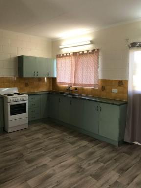 Duplex/Semi-detached For Lease - QLD - Mareeba - 4880 - AFFORDABLE & CLOSE TO TOWN  (Image 2)