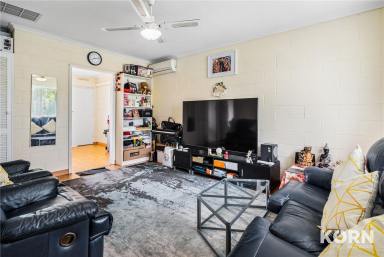Unit For Sale - SA - Bedford Park - 5042 - Neat & Tidy Upstairs Unit Close to Flinders University  (Image 2)