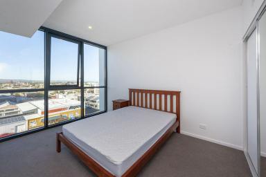 Apartment For Lease - SA - Adelaide - 5000 - Stunning Three-Bedroom Apartment in City for Rent  (Image 2)