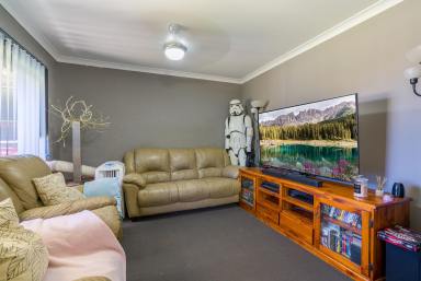 House For Sale - WA - Baldivis - 6171 - FIRST HOME OR INVESTMENT....BUT BE QUICK!!  (Image 2)