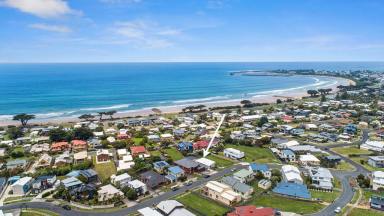 House For Sale - VIC - Apollo Bay - 3233 - COASTAL LIVING MADE EASY  (Image 2)