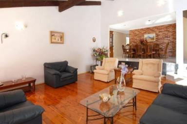 House For Lease - NSW - Cordeaux Heights - 2526 - Grand Family Home!  (Image 2)