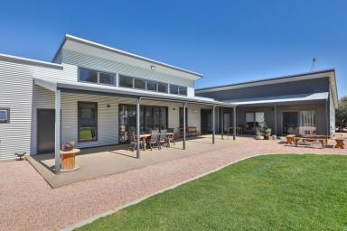 House Sold - VIC - Yelta - 3505 - GRAND COUNTRY LIFESTYLE  (Image 2)