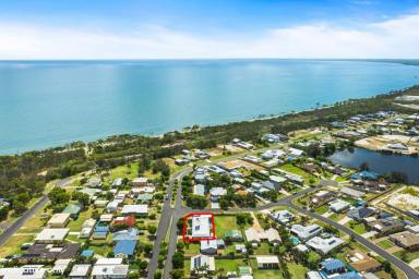 House For Sale - QLD - Burrum Heads - 4659 - LOCATION & LIFESTYLE  (Image 2)