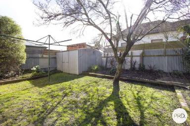 House For Lease - VIC - Soldiers Hill - 3350 - INVITING RENOVATED COTTAGE IN SOLDIERS HILL  (Image 2)