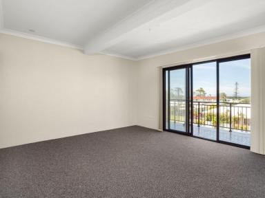 Unit For Lease - NSW - Old Bar - 2430 - Ocean Views from Balcony  (Image 2)