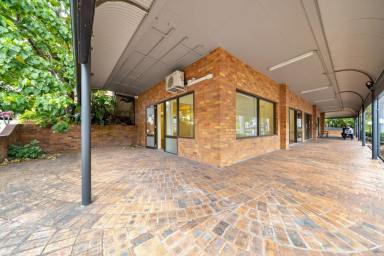 Retail For Lease - QLD - Spring Hill - 4000 - Wide frontage for retail / office exposures  (Image 2)