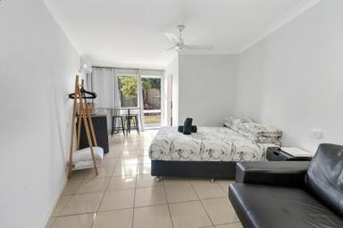 Studio For Lease - QLD - Cairns North - 4870 - FURNISHED GROUND FLOOR STUDIO APARTMENT!  (Image 2)