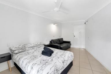 Studio For Lease - QLD - Cairns North - 4870 - FURNISHED GROUND FLOOR STUDIO APARTMENT!  (Image 2)