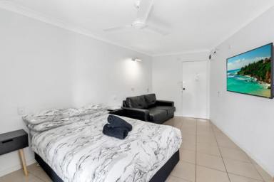 Studio Leased - QLD - Cairns North - 4870 - *** APPROVED APPLICATION *** FURNISHED GROUND FLOOR STUDIO APARTMENT!  (Image 2)