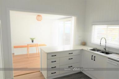 House For Lease - NSW - Tuncurry - 2428 - STYLE PLUS LOCATION! "OPEN INSPECTION 3RD FEBRUARY 4:30PM"  (Image 2)