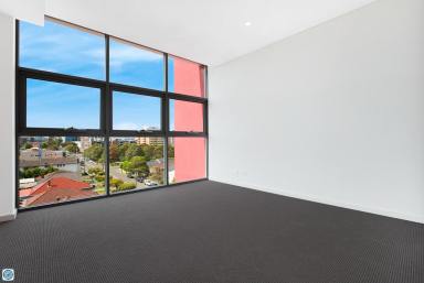 Unit For Lease - NSW - Wollongong - 2500 - NEAR NEW LUXURY 1 BEDROOM UNIT - 'OCEAN AIR'  (Image 2)