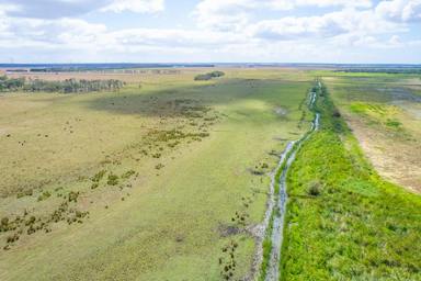 Mixed Farming For Sale - VIC - Heywood - 3304 - HEYWOOD – LONG SEASON GRAZING & FATTENING CATTLE COUNTRY  (Image 2)
