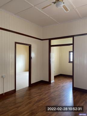 House For Lease - QLD - Kingaroy - 4610 - YOU'LL ONLY NEED ONE LOOK  (Image 2)