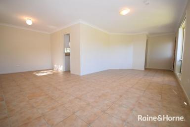 House Leased - NSW - Worrigee - 2540 - GREAT CENTRAL LOCATION  (Image 2)