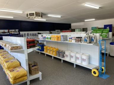 Showrooms/Bulky Goods For Sale - WA - Dalwallinu - 6609 - Investment opportunity showing over 9% ROI.  (Image 2)