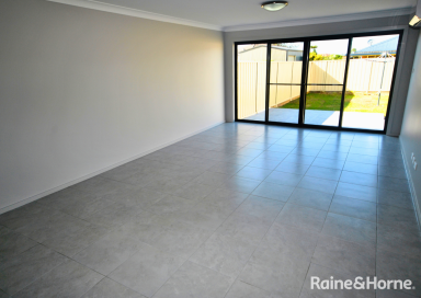 Duplex/Semi-detached For Lease - NSW - Worrigee - 2540 - Fresh, Modern & Ready to Enjoy (Image 2)