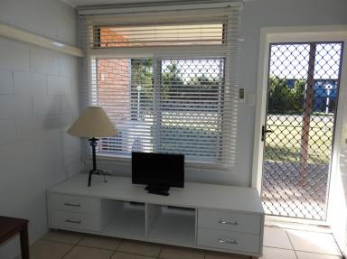 Unit For Lease - QLD - Sarina Beach - 4737 - FULLY FURNISHED - WATER & YARD MAINTENANCE INCLUDED  (Image 2)